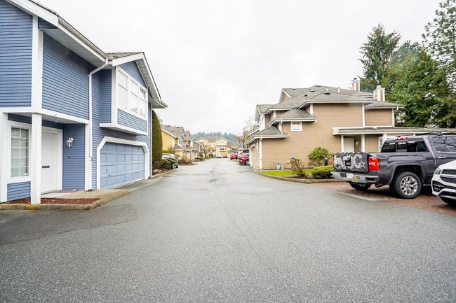 48 - 1140 Falcon Drive, Townhouse with 3 bedrooms, 2 bathrooms and 2 parking in Coquitlam BC | Image 3