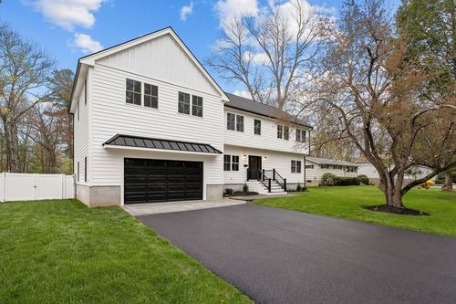 7 Nelson Rd, Burlington, MA, 01803-1725 | Card Image