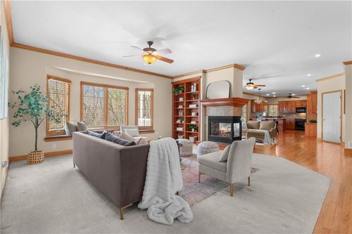 4203 Se Willow Ridge Ct, Blue Springs, MO, 64014-6315 | Card Image