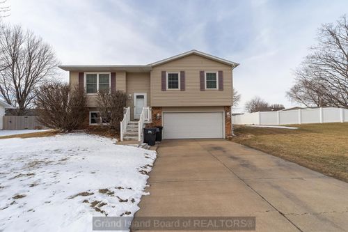 4066 Palace Dr, Grand Island, NE, 68803 | Card Image