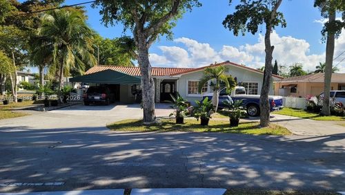12945 Cherry Rd, North Miami, FL, 33181-2307 | Card Image