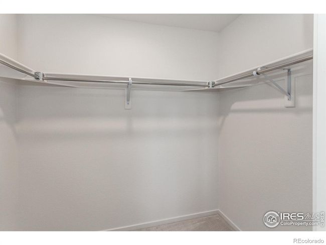 WALK IN CLOSET | Image 21