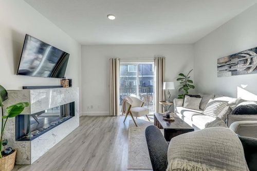 53-19572 Fraser Way, Pitt Meadows, BC, V3Y0A9 | Card Image