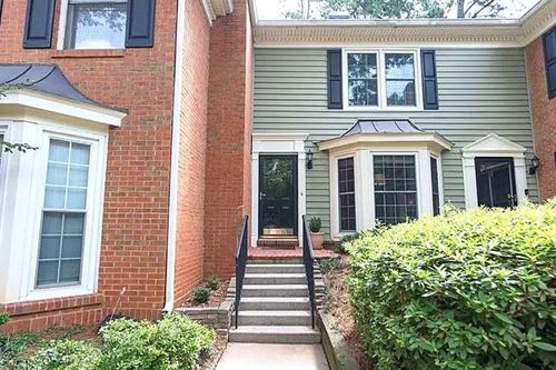 4 Mount Vernon Cir, Sandy Springs, GA, 30338-5433 | Card Image