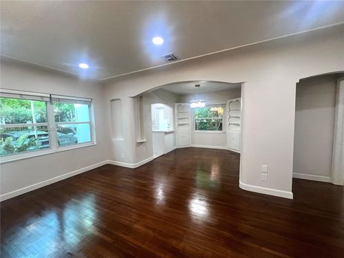 1-1900 Tigertail Ave, Miami, FL, 33133-3240 | Card Image