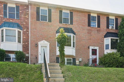 28 Perryoak Pl, BALTIMORE, MD, 21236-5016 | Card Image