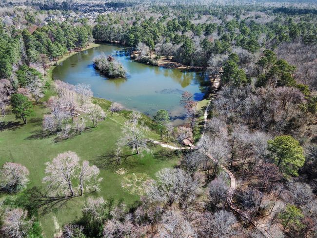 Surrounded by lush greenery, residents enjoy a tranquil escape with convenient access to community amenities and nearby parks, enhancing leisure and recreation opportunities. | Image 41