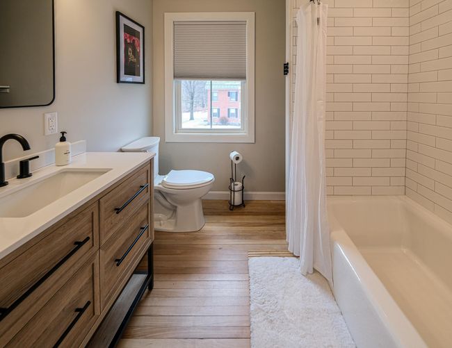104 Main St, House other with 4 bedrooms, 5 bathrooms and null parking in Ludlow VT | Image 27