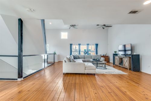 4605 Lester Dr, Dallas, TX, 75219-1102 | Card Image