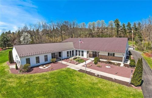 65 E Lizard Creek Rd, Lehighton, PA, 18235-3809 | Card Image