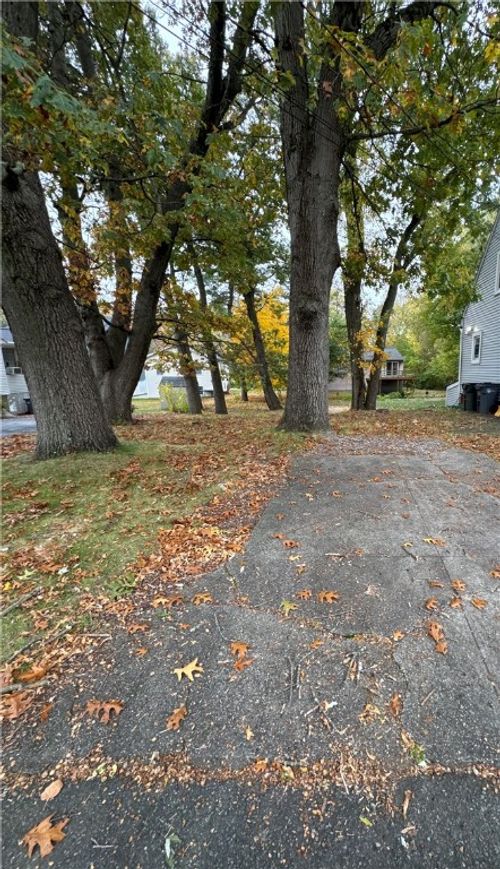 26 Westmore St, Providence, RI, 02910-1046 | Card Image