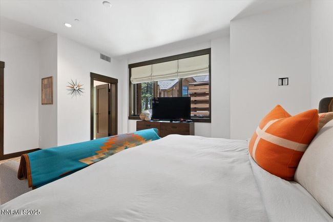 506 - 33 Beach Club Dr, Condo with 4 bedrooms, 4 bathrooms and 2 parking in Stateline NV | Image 8