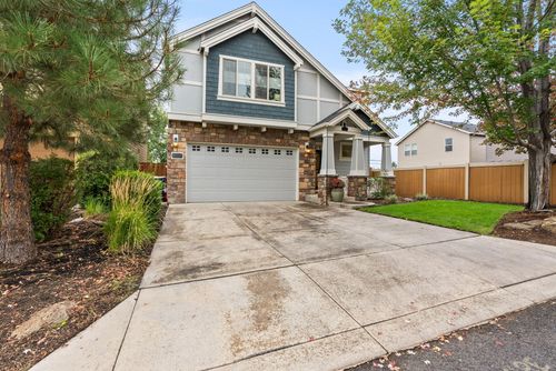 61228 Dayspring Dr, Bend, OR, 97702-2972 | Card Image