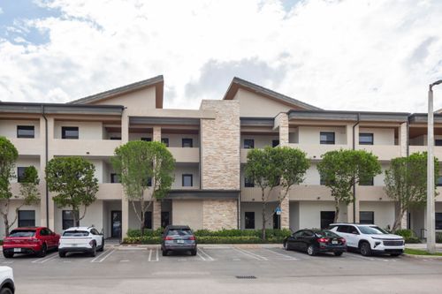 24-7925 Nw 104th Avenue, Doral, FL, 33178 | Card Image