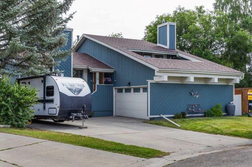 16 Deer Ridge Crt Se, Calgary, AB, T2J5X9 | Card Image