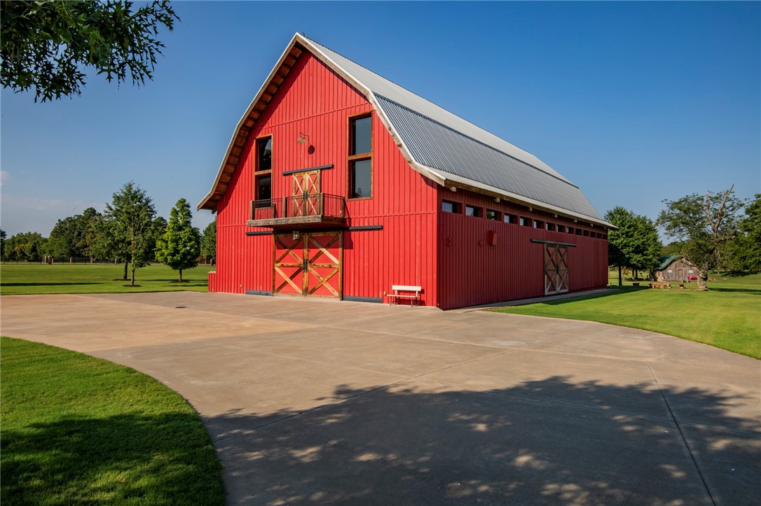 Adams Rd, Fayetteville, AR 72704