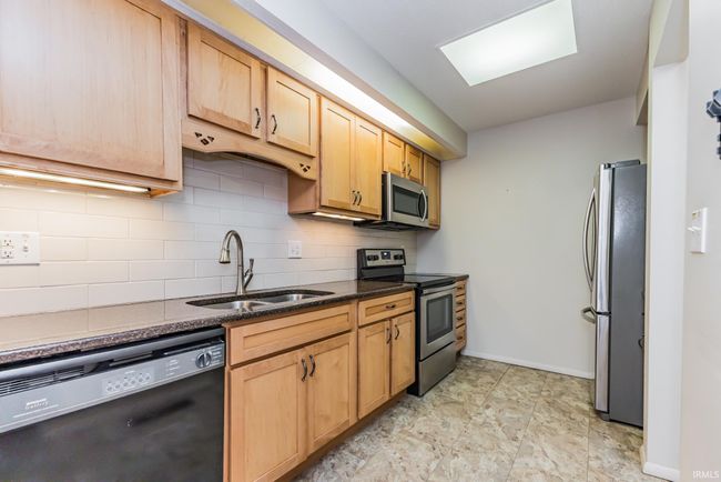 UNIT-10 - 3400 W Riggin Rd, Condo with 2 bedrooms, 2 bathrooms and null parking in Muncie IN | Image 8