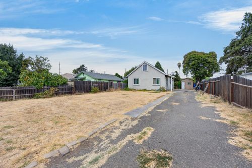 2821 38th Avenue, Sacramento, CA, 95824 | Card Image
