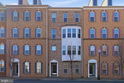 9539 Center St, MANASSAS, VA, 20110-5500 | Card Image