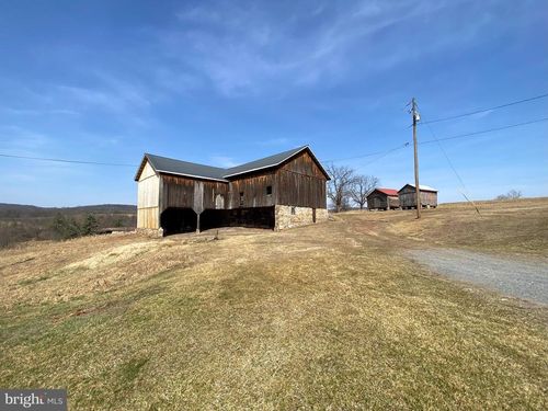 880 Little Mountain Rd, Sunbury, PA, 17801-5544 | Card Image