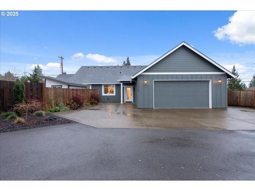 14249 Holcomb Blvd, Oregon City, OR, 97045-1257 | Card Image