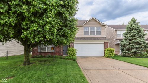 8017 Wildcat Run Ln, Indianapolis, IN, 46239-7638 | Card Image