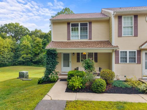 unit-1-38 Fairway Dr, Ledyard, CT, 06339-1550 | Card Image