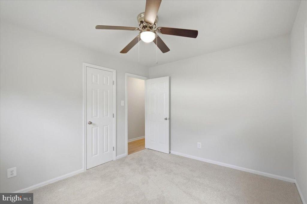 Residential in LEXINGTON PARK 3