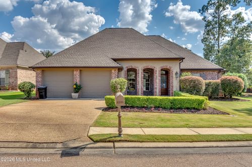 902 Sea Turtle Cv, Brandon, MS, 39047-6061 | Card Image