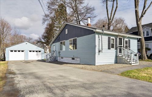 22 Lane Street, Bangor, ME, 04401 | Card Image