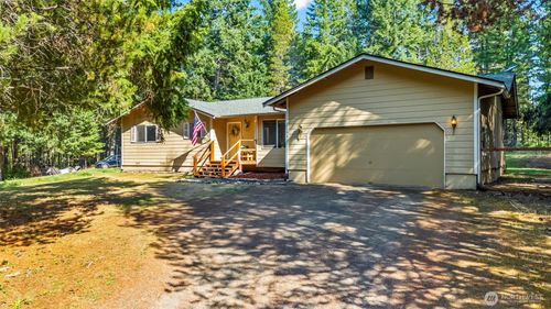 1941 Ne Blacksmith Dr, Belfair, WA, 98528-8702 | Card Image