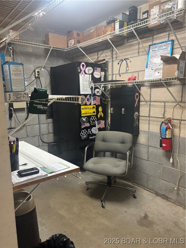 Commercial Sale in Laurie