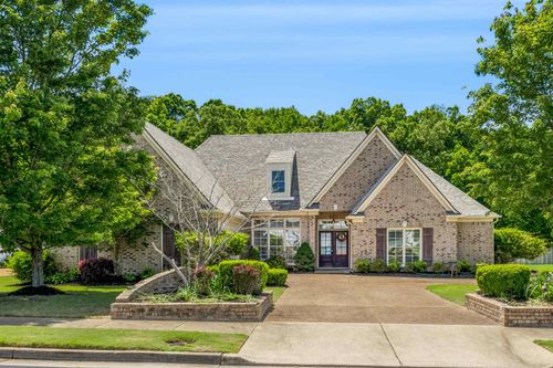 12215 Chapel Meadow Ln, Lakeland, TN, 38002-4581 | Card Image