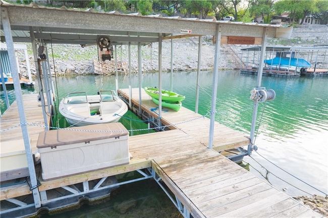 16308 Lake Loop, House other with 4 bedrooms, 4 bathrooms and 4 parking in Austin TX | Image 4