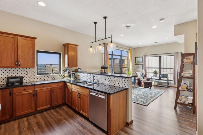 Top Floor Corner Unit | Image 13