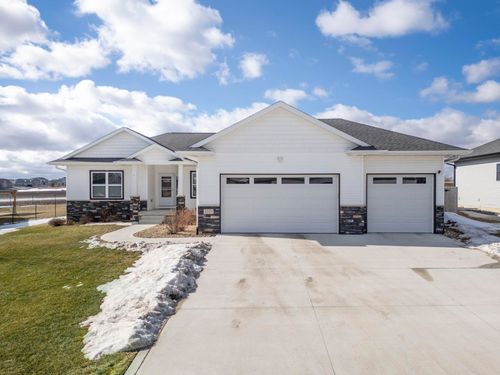 4923 Cohen Ct, Cedar Falls, IA, 50613-8193 | Card Image