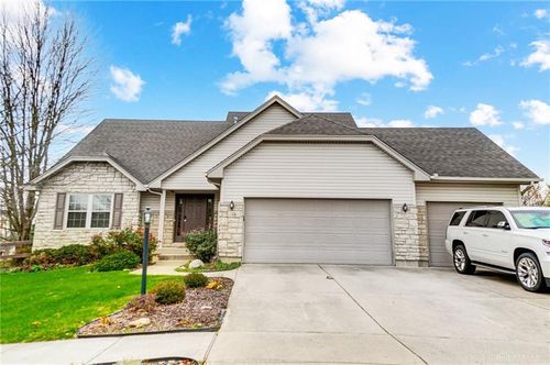 76 Hillcrest Drive, Springboro, OH, 45066 | Card Image