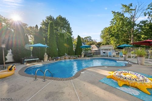 954 Kensington Ave, Plainfield, NJ, 07060-2620 | Card Image