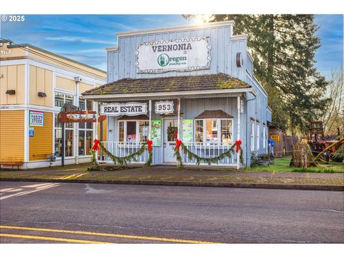 953 Bridge St, Vernonia, OR, 97064-1102 | Card Image