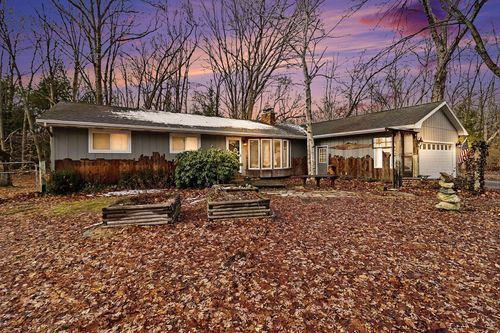 6595 Zellar Rd, Whitehall, MI, 49461-9708 | Card Image