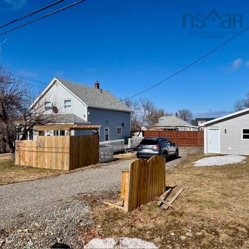 10 Catherine St, Scotchtown, NS, B1H3B4 | Card Image