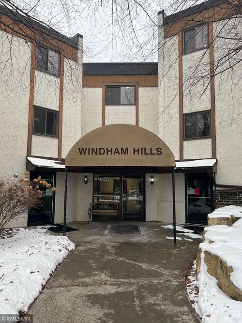 334-401 E Burnsville Pkwy, Burnsville, MN, 55337-2857 | Card Image