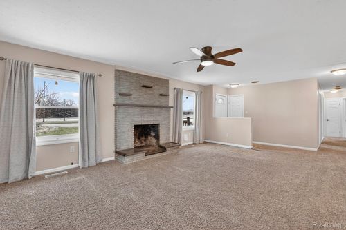 1325 N Linden Road, Flint Charter Township, MI, 48532 | Card Image