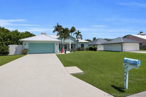 10831 Se Pinegrove St, Tequesta, FL, 33469-8100 | Card Image