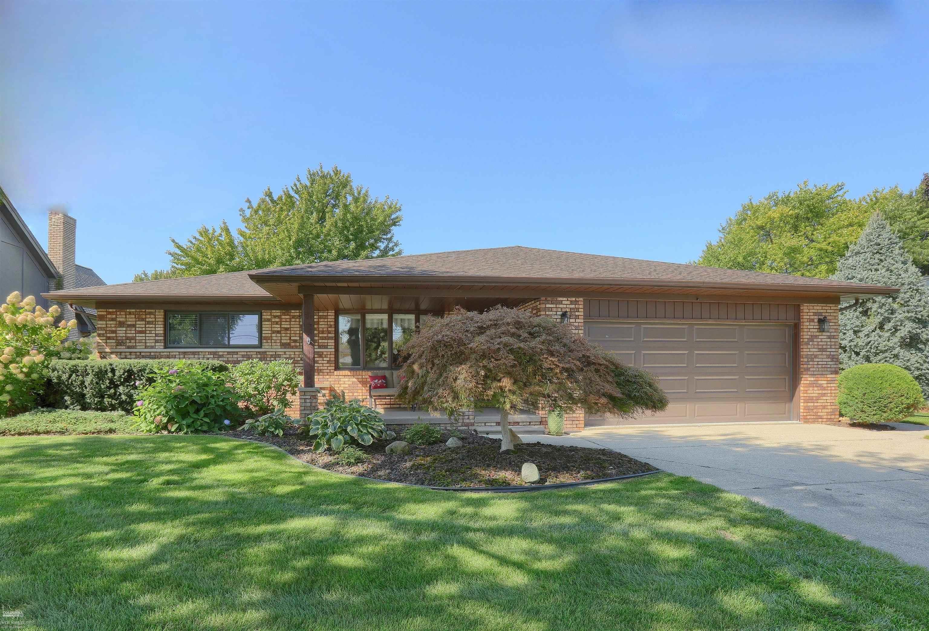 Windmill St, Harrison Township, MI 48045