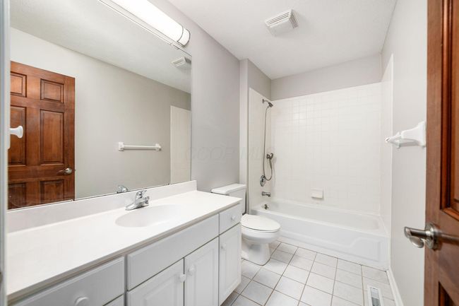 7635 Forest Knoll Dr, House other with 4 bedrooms, 3 bathrooms and null parking in Dublin OH | Image 16