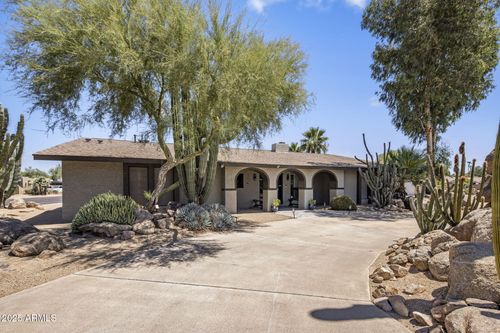 852 W Caribbean Ln, Phoenix, AZ, 85023-5299 | Card Image