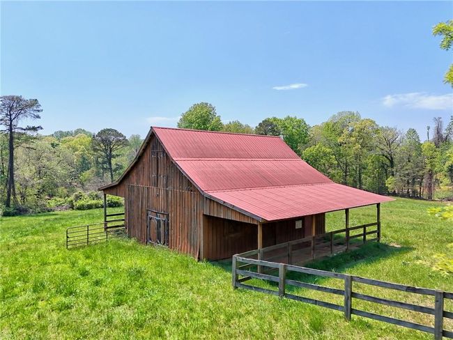 1096 Sutton Mill Rd, House other with 3 bedrooms, 2 bathrooms and 9 parking in Clarkesville GA | Image 65