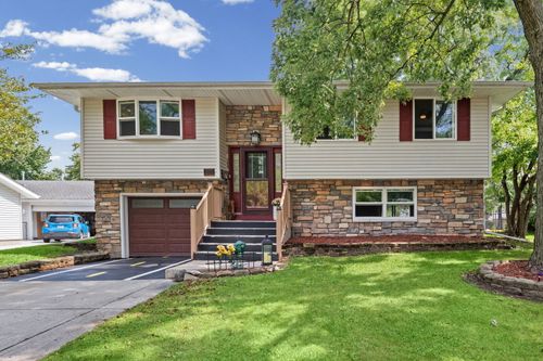 933 Webster Ln, Schaumburg, IL, 60193-3424 | Card Image