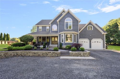 84 Hines Rd, Cumberland, RI, 02864-6185 | Card Image